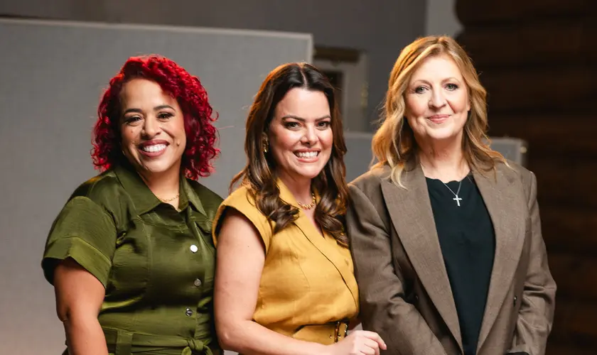 Três Vozes, Um Só Louvor: Clássico “Shout To The Lord” Ganha Versão Global com Ana Paula Valadão