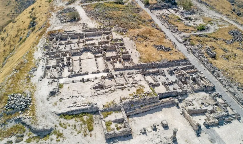 Descoberta arqueológica em Israel revela possível prática de batismos no início do cristianismo